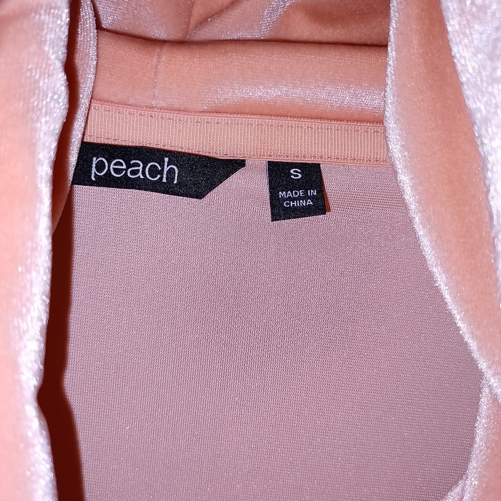 Beautiful pull over - Picture 3 of 4